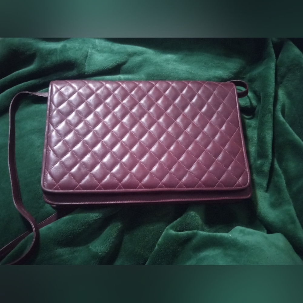 Brooks Brothers Elegant Burgundy Quilted Shoulder Bag